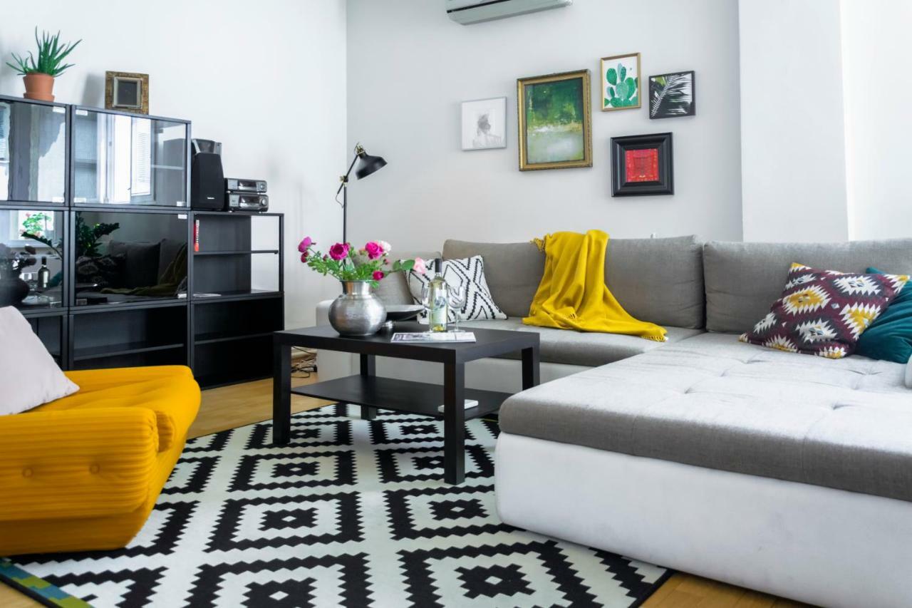 Pollock Apartment In Old Town Братислава Экстерьер фото